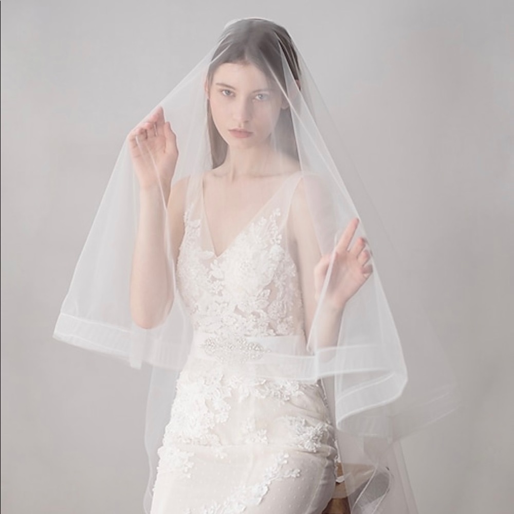 Two tier wedding veil fingertip veil with comb